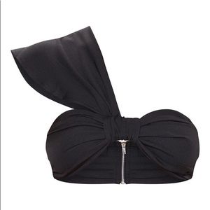 Black Twist One shoulder crop top